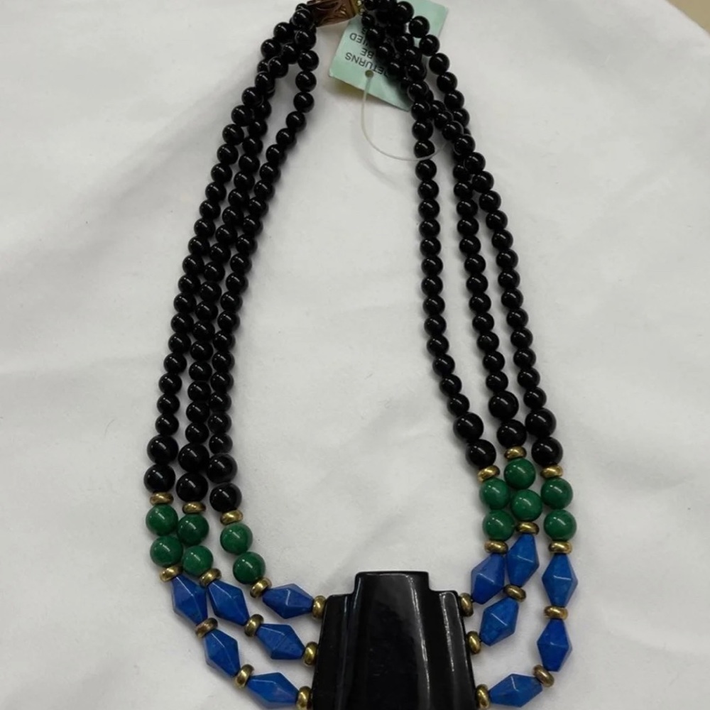 Women’s Necklace (NWT) - Picture 4 of 6